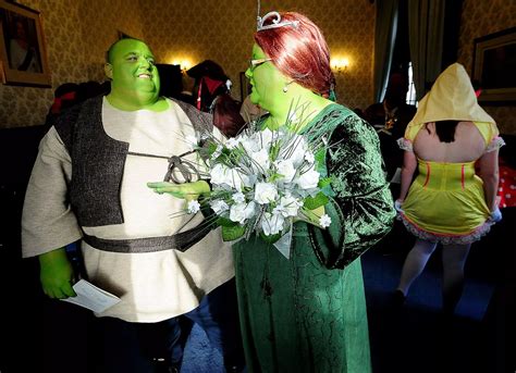 Shrek Wedding Mirror Online