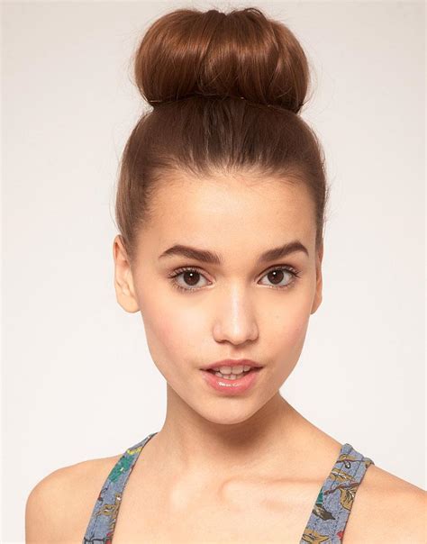 A man bun is a popular men's hairstyle that is achieved when hair is pulled back into a bun at the back or tied at the top of the head, like a top knot.man buns have been around for centuries starting in the joseon dynasty in korea and in japan, during the edo period. 35 Beautiful Ponytail Will Make You Look WoW