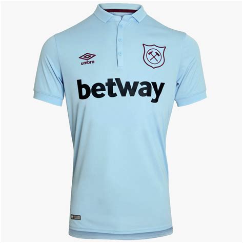 However, at last night's mtv european music awards, rocker host katy perry donned a new incarnation of the hammers. West Ham United 17-18 Third Kit Released - Footy Headlines