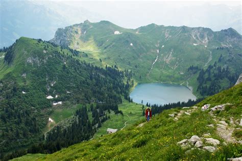 Bergwanderung via seebergsee nach zweisimmen. Hike Stockhorn - Wandern bei Zweisimmen - myswisstrek