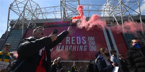 The majority of pundits appeared to lend their backing to the angry. Resmi! Duel MU vs Liverpool Ganti Jadwal - Waspada Online ...