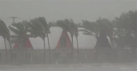 Hurricane Irma Pounds Florida With Winds Over 100 Mph Leaves Flooding