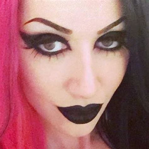 ash costello s makeup photos and products steal her style