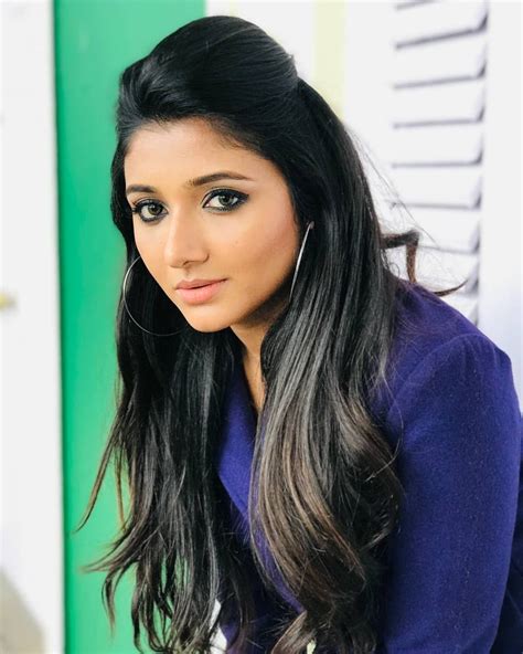 beautiful indian actress indian actresses desi long hair styles atc