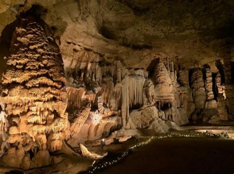 12 Texas Caves And Caverns Every San Antonian Should Visit This Year