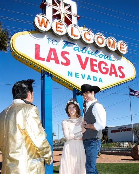 Get Married By Elvis In Las Vegas Los Vegas Las Vegas Nevada Wedding Entertainment