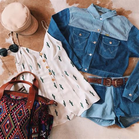 Daily Outfit Inspiration With A Western Boho Flare