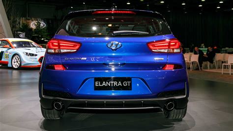 You can also get the elantra sport trim. Hyundai Elantra GT N Line Brings Hot Hatch Looks To Detroit