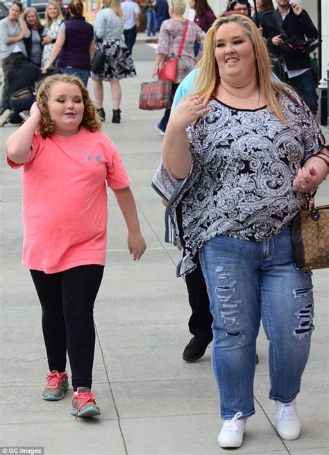 Honey Boo Boos Mother Shows Off Slimmer Features In Twitter Selfie Daily Mail Online