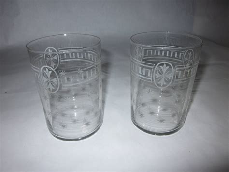 Set Of Vintage Clear Drinking Glasses 3 3 4 Tall Etsy Clear Drinking Glasses Drinking