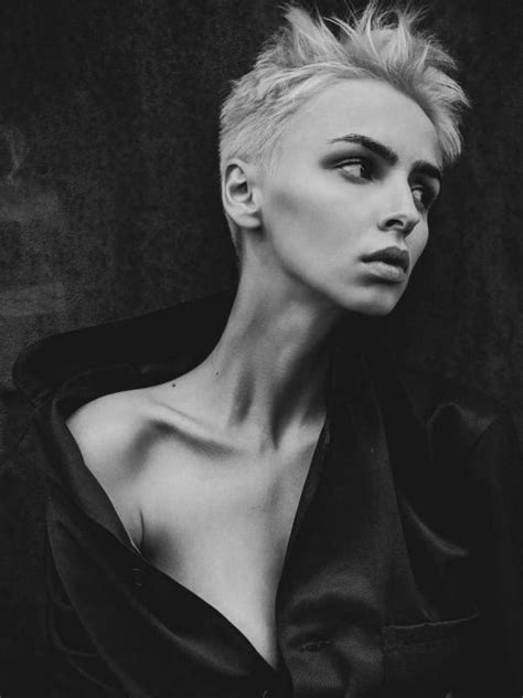 Model Ekaterina Novikova Atr One