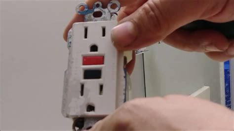 How To Replace A Faulty Gfci Outlet And Install A New Gfci Diy Step