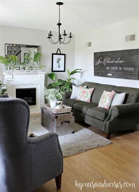 36 Comfortable Farmhouse Style Living Rooms With Grey Sofa Grey Couch