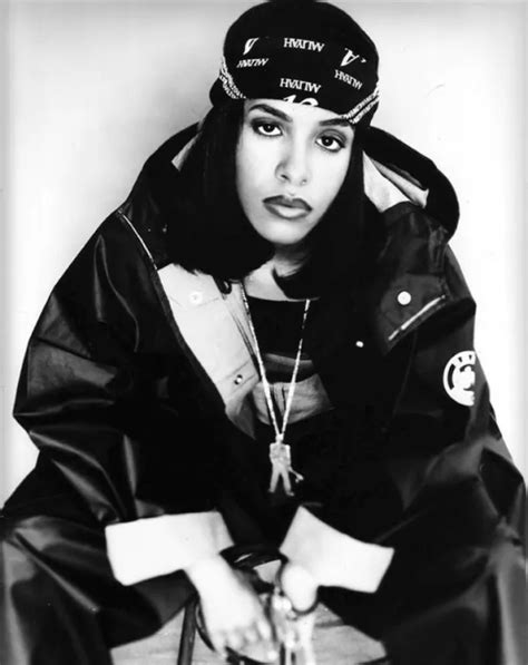 Twixnmix Aaliyah Photographed By Hosea Johnso Randb Aaliyah And Tupac
