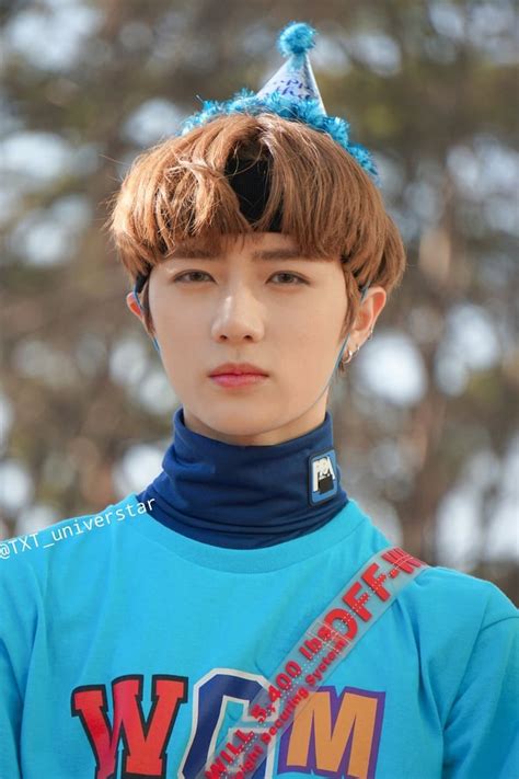 Beomgyu explained that when he first started taking selfies, all his friends just advised him to ask poor beomgyu. Beomgyu🌹💖 - TXT Photo (42692854) - Fanpop