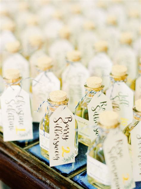 37 Edible Wedding Favors Guests Will Eat Up Literally Edible