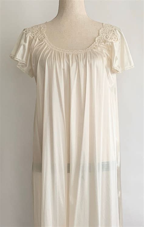 Ivory White Lace Nightgown Nightie Romantic Vintage S Miss Elaine