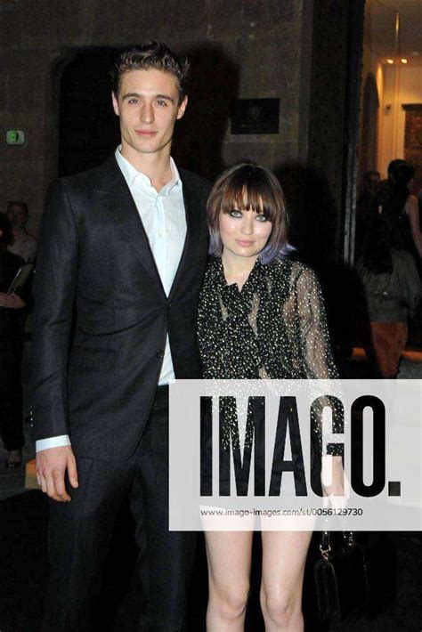 Florenz Eröffnung Des Museo Gucci Gucci Museum Hier Max Irons Und Freundin Emily Browning Y