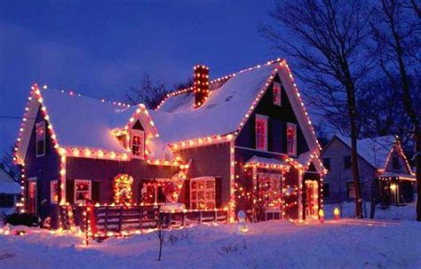 33 Dazzling Ideas For Winter Decorating With Christmas Lights