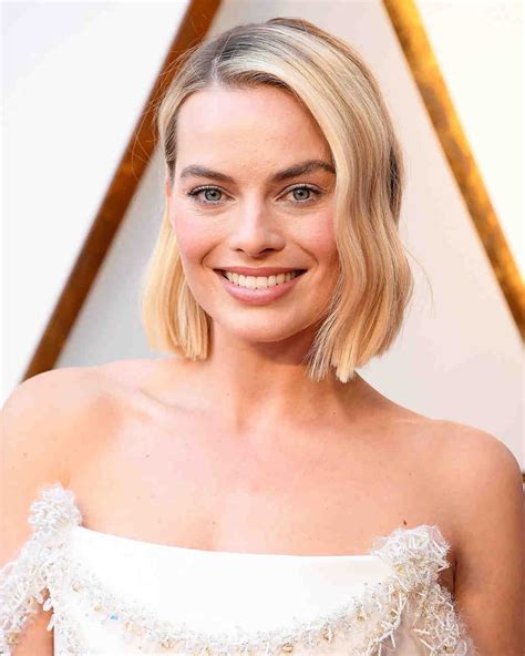 Celebrity Makeup Looks To Steal For Your Wedding Margot Robbie Hair Hot Haircuts Bob Hairstyles