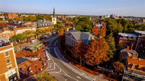 Capturing Autumns Beauty On Harvards Historic Campus Harvard Gazette