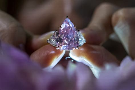 Fortune Pink Diamond Sold For More Than P16 Billion Abs Cbn News