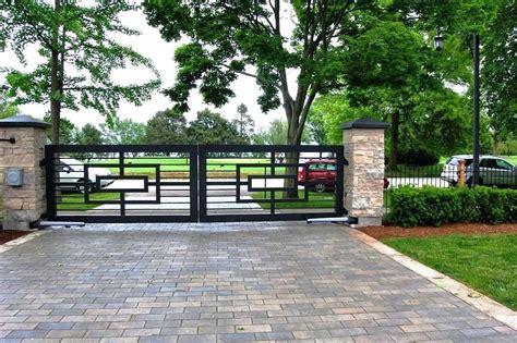 Pin By Rosie Carlino On Gated Entrances Entrance Gates Design Front