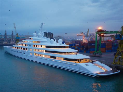 The Worlds Largest Private Yacht Cost 600 Million To Build And Has