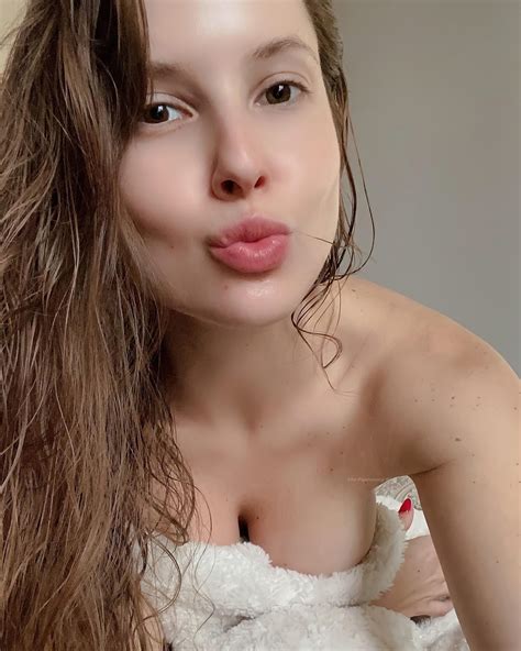 Amanda Cerny Topless 3 New Photos Thefappening