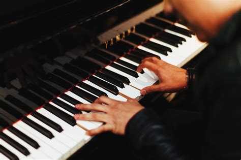 High quality online music lessons unlike other online music programs, our music lessons provide you with structure and clarity using our unique arpeggio® lesson system, which is based on the proven science and psychology of learning. What to Know Before You Take Your First Piano Lesson - Sage Music | Piano, Voice, Guitar Lessons ...