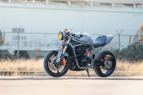 It's the epitome of a modern cafe racer and although it's only a 400cc baby bandit it's got more than enough grunt to dominate the busy streets of jakarta. Are We Ready For A Suzuki Bandit Cafe Racer? | Suzuki cafe ...