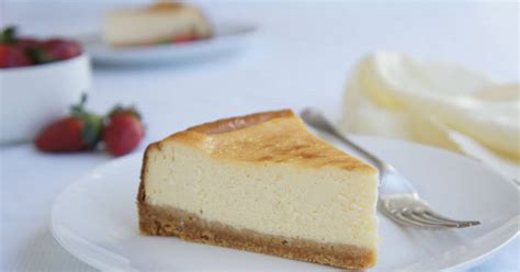 Pour heavy cream into a bowl. 10 Best Basic Cheesecake No Sour Cream Recipes