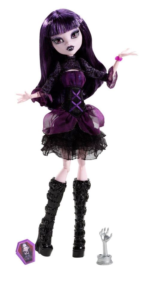 Monster high is a place where students embrace and celebrate what makes them different. Monster High Frights, Camera, Action! Elissabat Doll, New ...