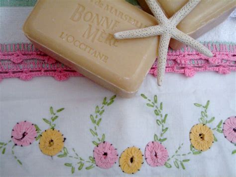 Discover our range of bathroom towels at iwoot™ ⭐ unique gift ideas for all occasions ✓ gadgets, toys, homeware & more ✓ free delivery available. Cabin & Cottage : Vintage Bath Towels
