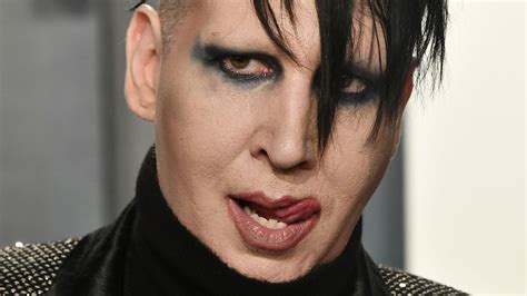 I picked that (marilyn manson) as the fakest stage name of all to say that this is what show business is, fake. Pistole an Kopf gehalten: Neue Vorwürfe gegen Marilyn ...