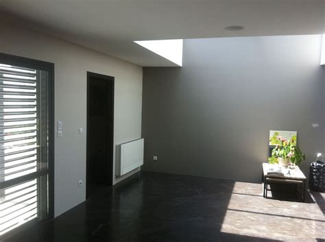 Vous serez étonné que peindre des pièces de 100 m2 peut coûter moins cher que la mise en peinture d'un intérieur de 50 m2, car tout est dans l'ampleur des travaux à faire et des exigences du client. Artisan Peintre à Villeneuve-de-la-Raho, proche Perpignan ...