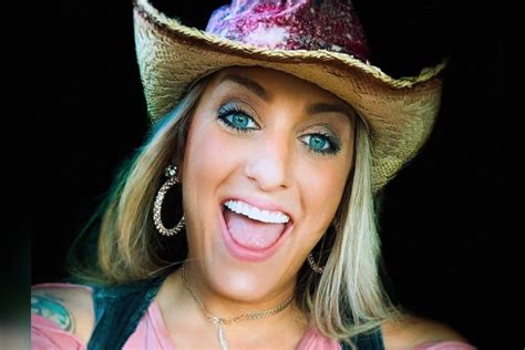 Taylor Dee Obituary Rising Country Music Star Dies At 33