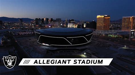 Allegiant Stadium Lights Up Las Vegas Skyline Las Vegas Raiders Youtube