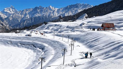 15 Amazing White Christmas Destinations In India To