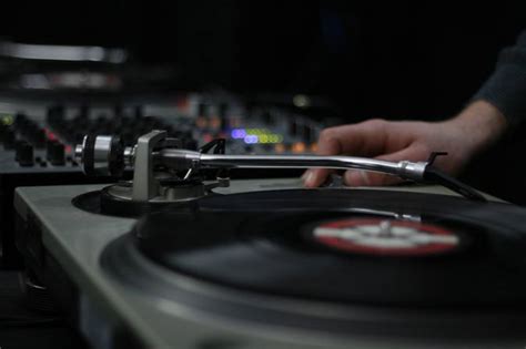 Basics Of Djing A Beginners Guide On Learning How To Dj Like A Pro