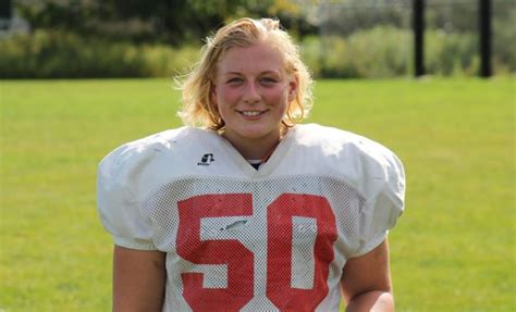 Kildahl Becomes Pacellis First Female Football Player Stevens Point News