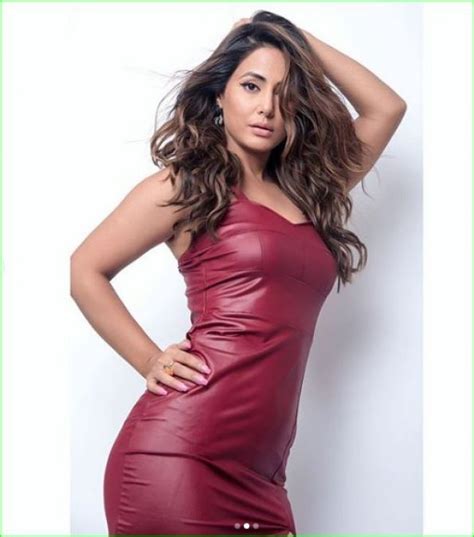 hina khan was seen flaunting her sexy toned body see photos newstrack english 1