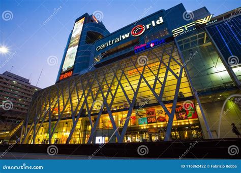 Central World Shopping Mall By Night One Of The Biggest Malls In