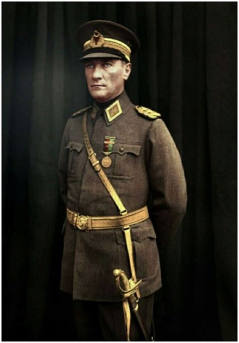 Gazi Mustafa Kemâl Atatürk Askeri üniforma Tarih Nadide fotoğraflar