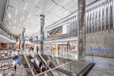 Build Out Of A 600000 Sf Luxury Shopping Mall In New York