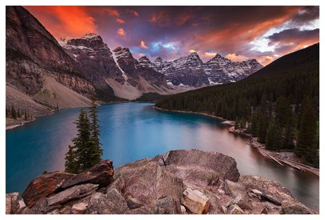 Beautiful Moraine Lake Sunrise Wallpapers Wallpaper Cave