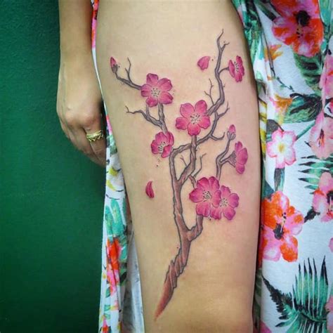 One may choose to picture only a few scattered flowers, or an entire tree that branches and blooms in various directions. 25+ Unique and Beautiful Cherry Blossom Tattoo Designs ...