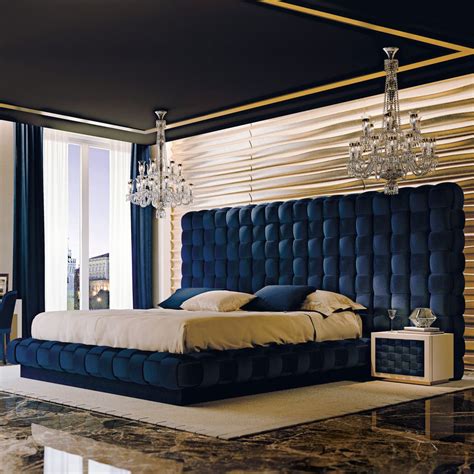 From the frog fastenings that adorn the two flaps covering the padded headboard, to the italian bedroom furniture manufacturers. Exclusive Italian Bed With Large Luxury Hand Woven ...