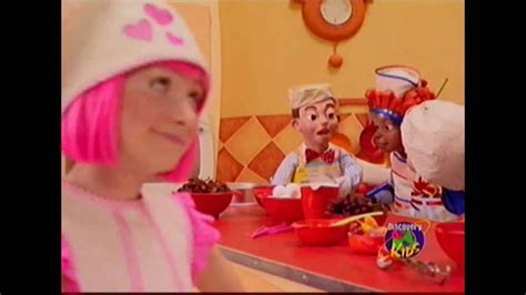 Recita Do Bolo Lazytown Cooking By The Book Brazil Portuguese Youtube