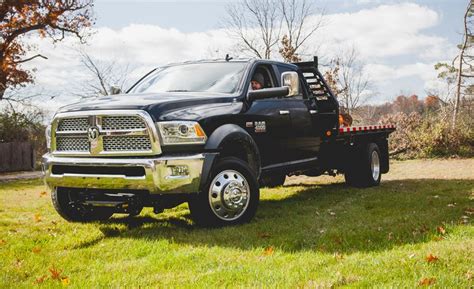 2014 Ram 2500 Hd Crew Cab 4x4 Hemi Test Review Car And Driver